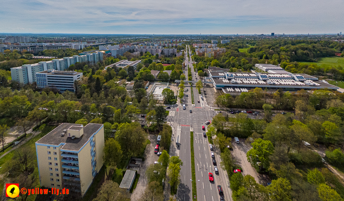 04.05.2023 - Luftbilder vom Haus für Kinder in Neuperlach